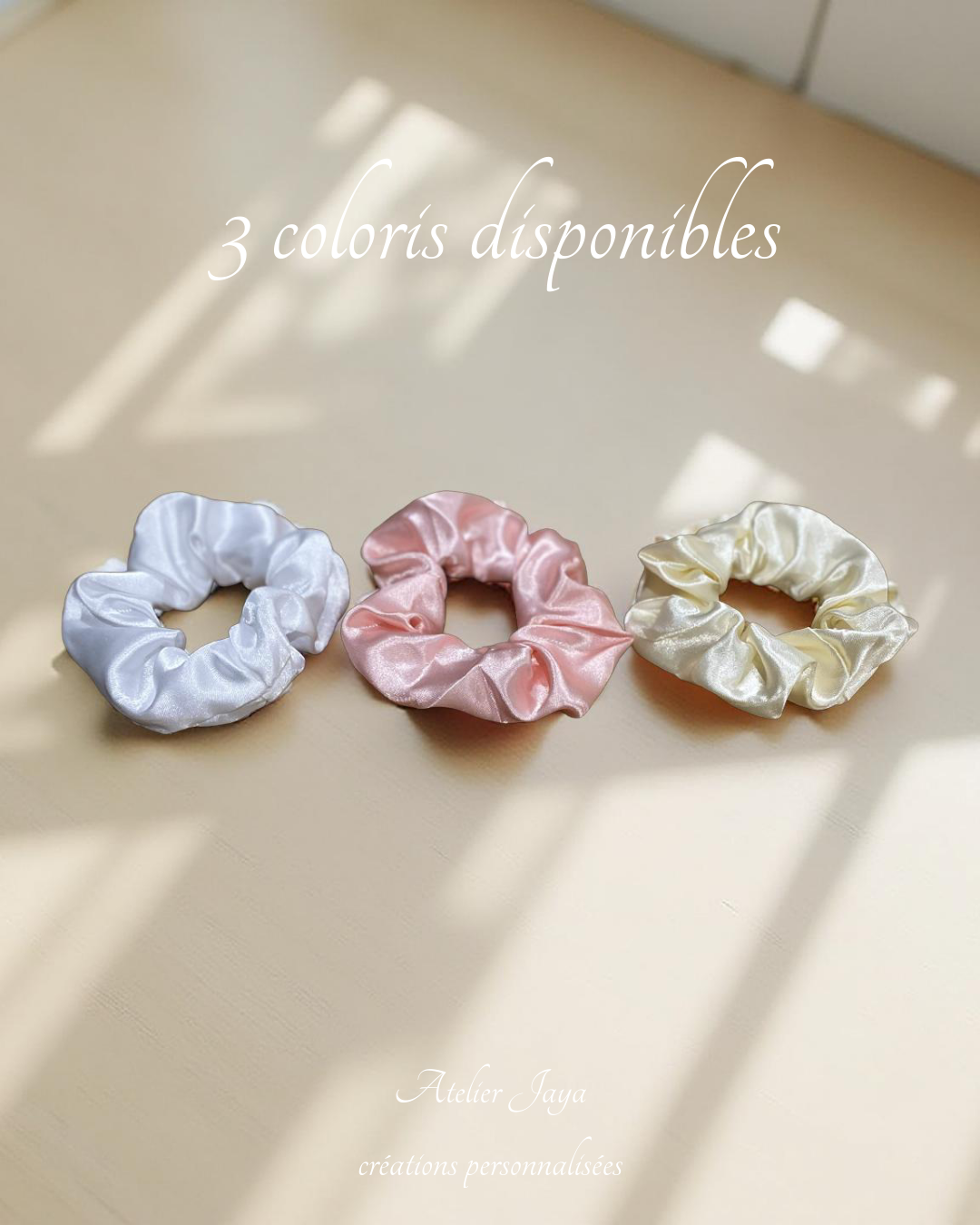 Chouchou en satin avec étiquette personnalisée