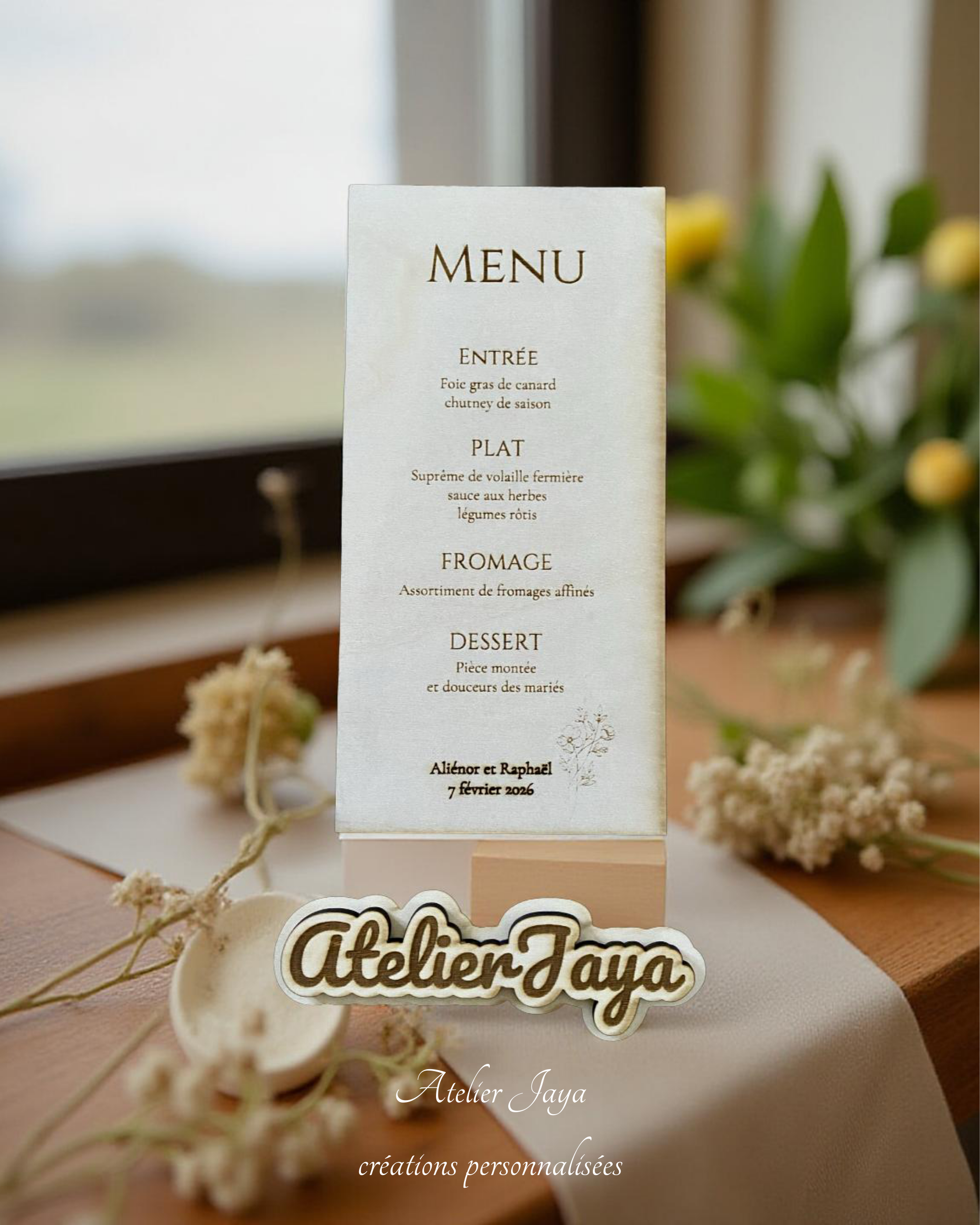 Menu gravé en bois - Table de mariage